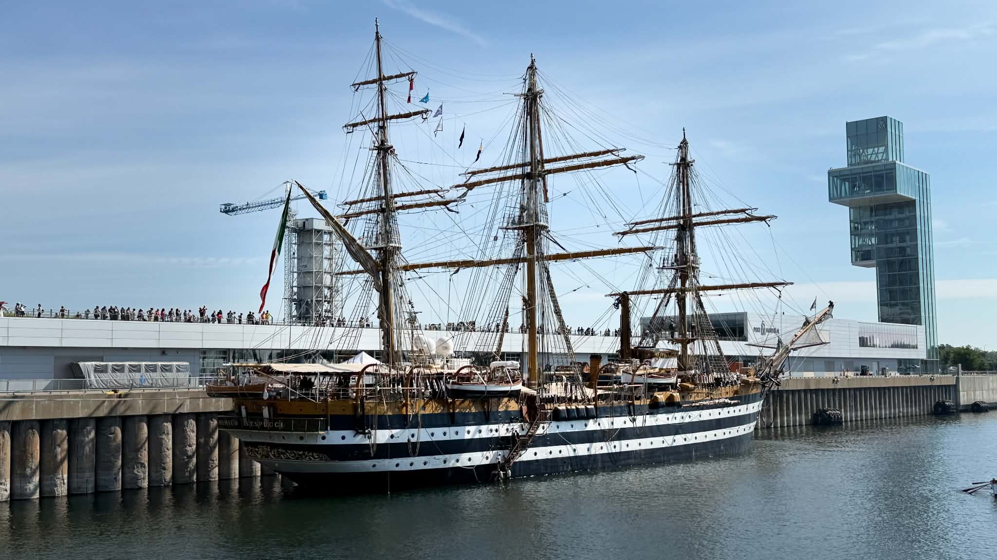 L&rsquo;Amerigo Vespucci : le plus beau voilier du monde fait escale à Montréal
